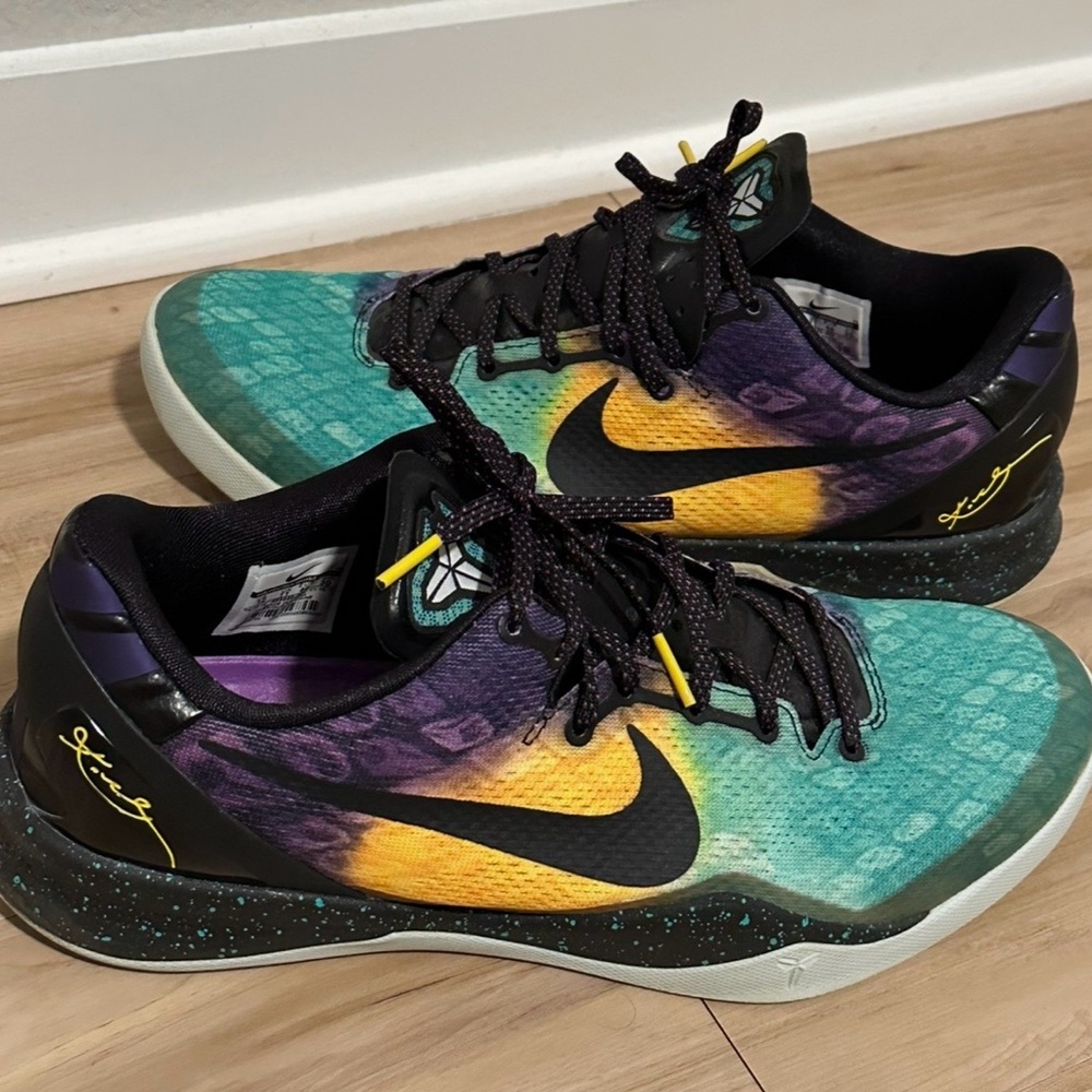 Nike KOBE 8 Easter Men’s Basketball Shoes SIZE 12